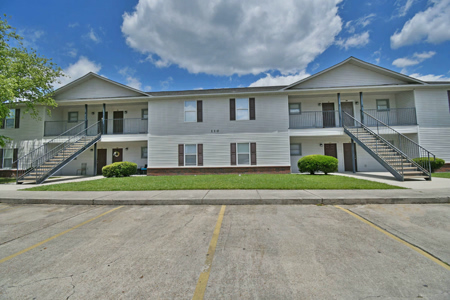 Camellia Trace-exterior-1448-1200w